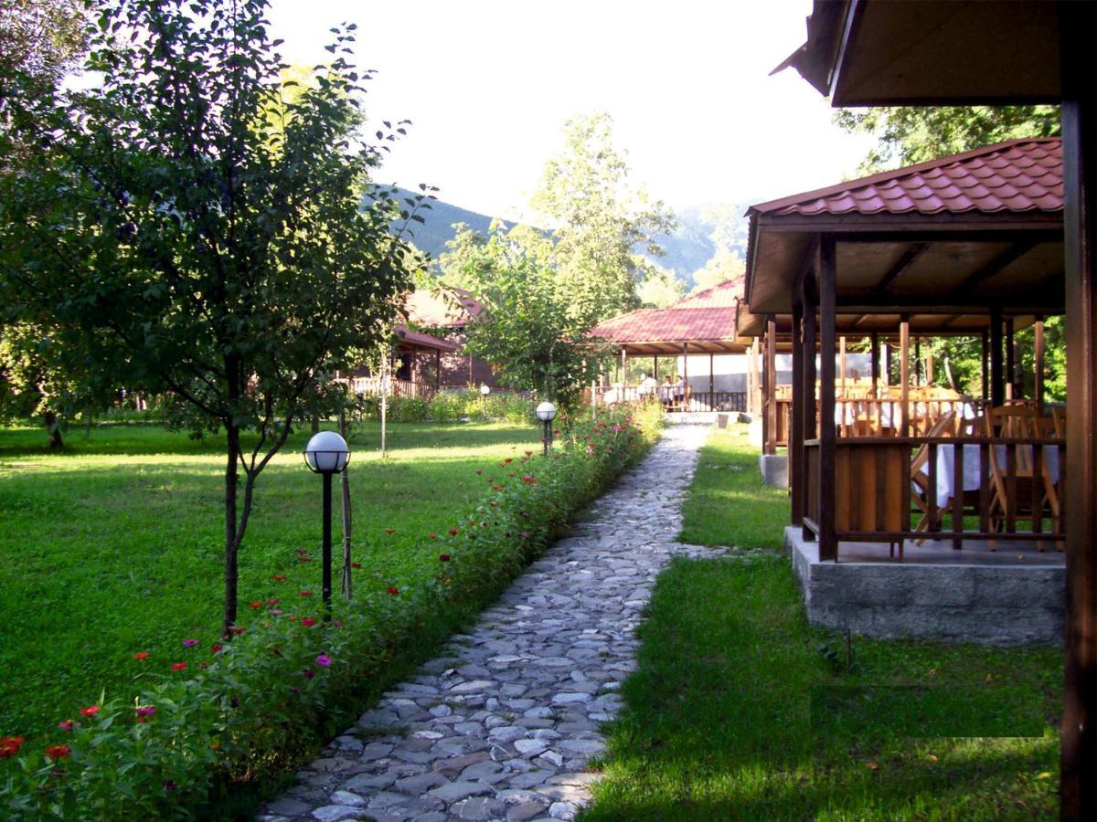 Kish Adasi Resort Sheki Exterior photo